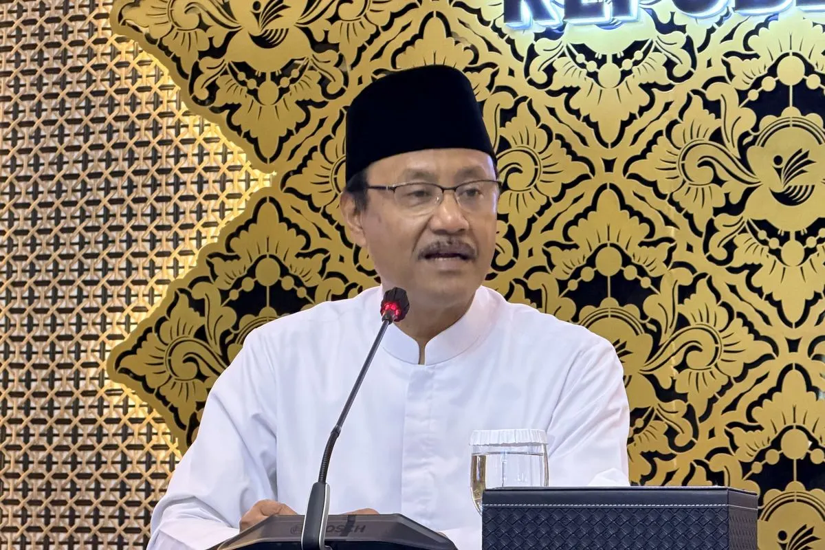 Menteri Sosial (Mensos) Saifullah Yusuf atau Gus Ipul di Kantor Kemensos, Salemba, Jakarta Pusat, Jumat (23/10/2026).
