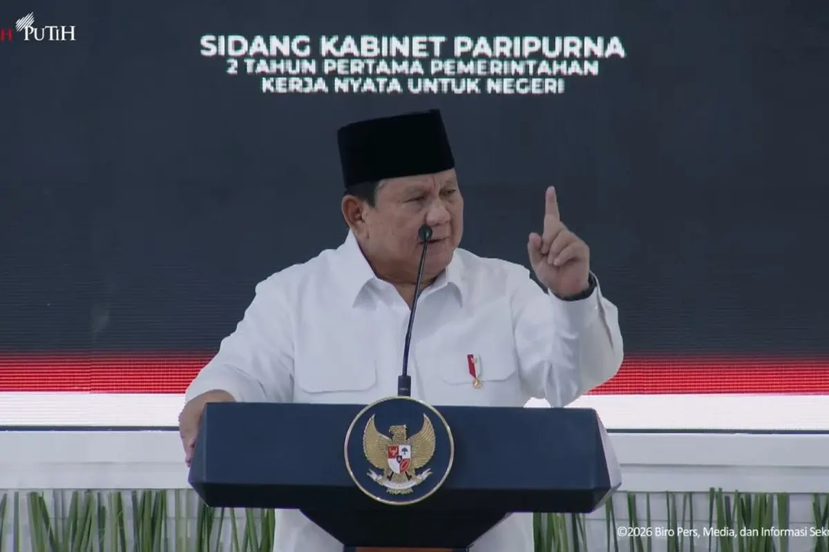 Presiden Prabowo Subianto memimpin Sidang Kabinet Paripurna yang bertepatan dengan dengan tahun pemerintahannya, di Istana, Jakarta, Rabu (21/10/2026).