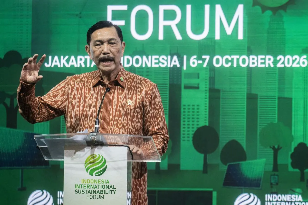 Ketua Dewan Ekonomi Nasional (DEN) Luhut Binsar Pandjaitan menyampaikan pidato pada penutupan Indonesia International Sustainability Forum (ISF) 2026 di Jakarta, Rabu (7/10/2026). Forum dengan total 22 sesi tematik yang diselenggarakan pada 6-7 Oktober 2026 tersebut menjadi wadah untuk membangun kemitraan, memperkuat kolaborasi dan mendorong investasi, transfer teknologi yang dapat membawa berbagai gagasan menjadi solusi nyata.