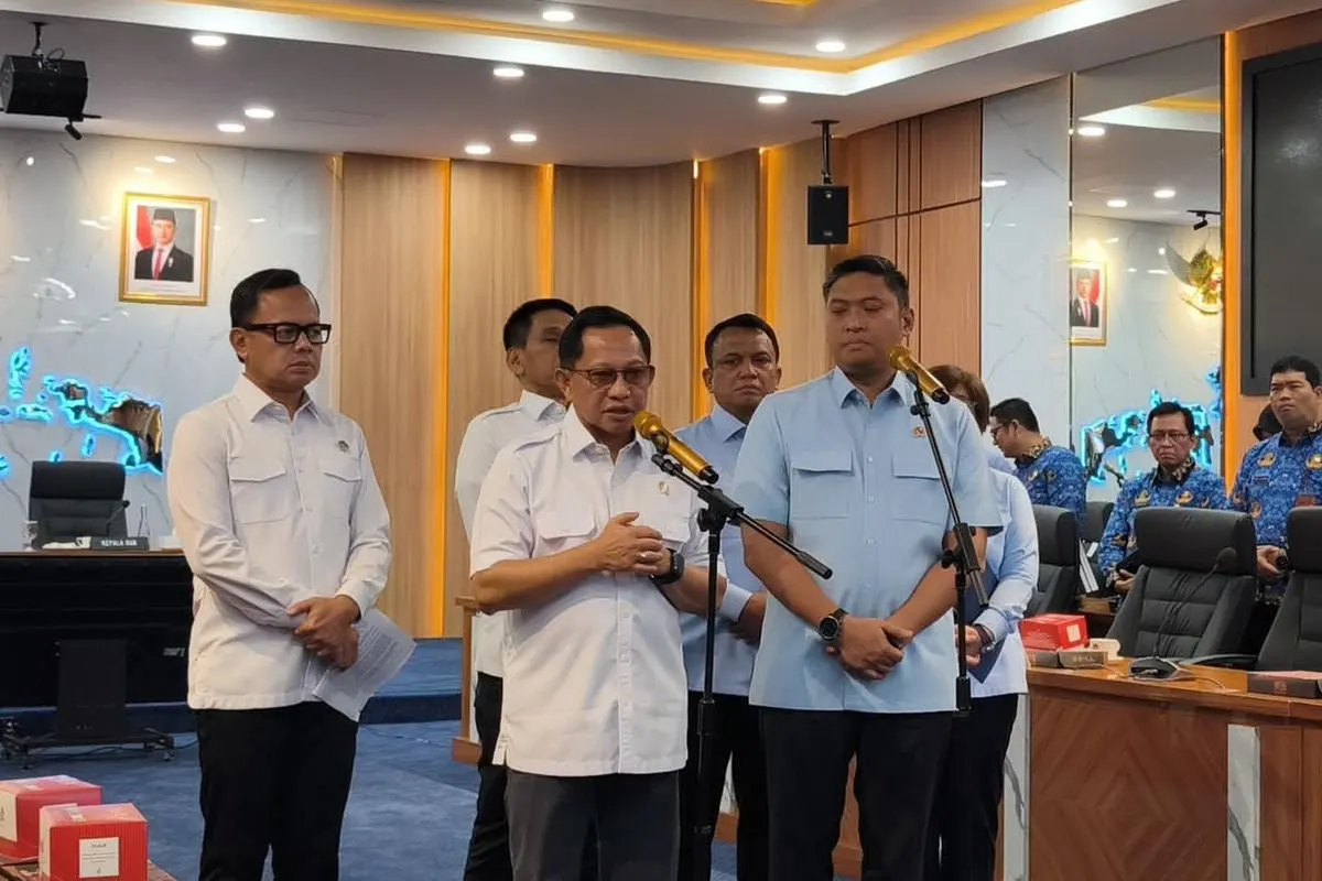 Menteri Dalam Negeri (Mendagri) Tito Karnavian dan Kepala Badan Gizi Nasional (BGN) Sudaryono di Kantor Kemendagri, Jakarta, Rabu (28/10/2026).